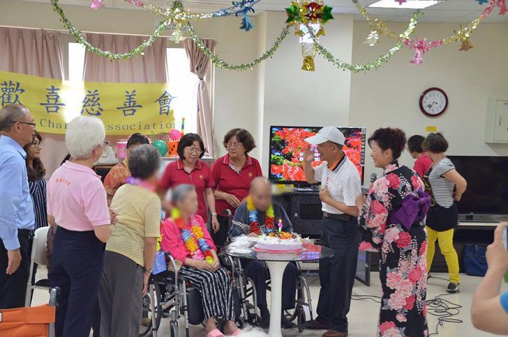 運頓多吉白菩提會  台中《法雲正觀中心》 社會關懷  歡喜慈善會