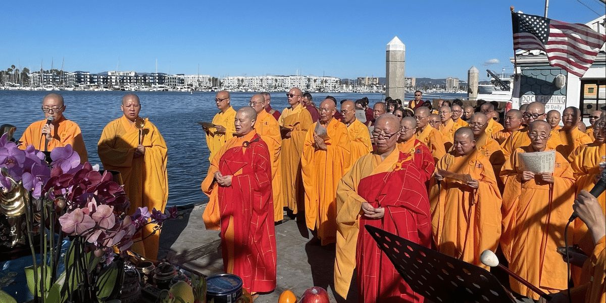 [US Reporter]Buddhists Gather Worldwide for Buddha-Stipulated Day of Releasing Lives, Honoring Compassion for All Beings
