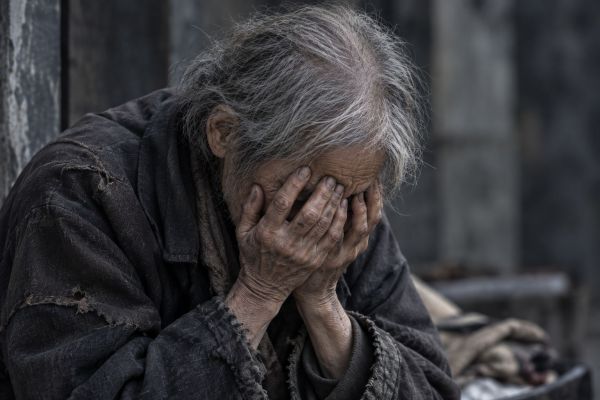 我無意間竟將老媽當“保姆”，太損福了(若空)