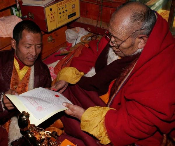 [新聞報導]降養龍多加參法王阿秋喇嘛肯定南無第三世多杰羌佛身份