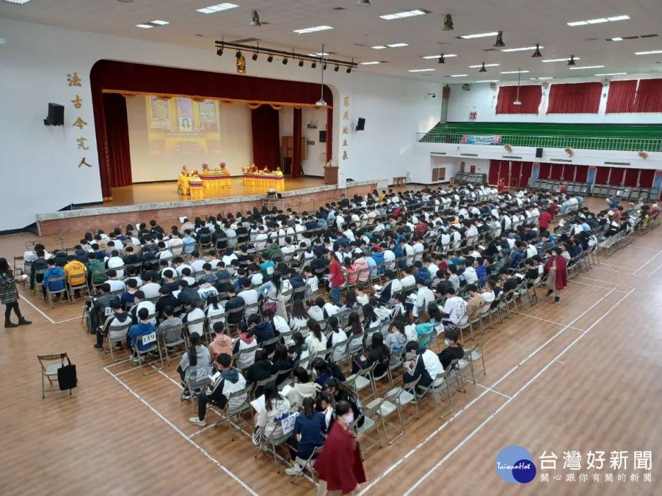 嘉義高中學生祈福法會 世界佛教正心會祝福考生金榜題名