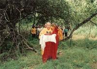 LongHuiMasterYingBuddhadewKamTongbowlfromLosAngelestowelcomebackBodhicittaworship.jpg