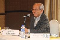 HongKongbusinessmenLiuBaxieyesterdayappearedinapressconferencepowercardisnotcheatednordeniedbrainwashing.jpg