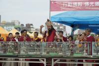 OntheeveoftheelectionthecandidateswenttotheBuddhisttempletoprayforthepeaceofmind-1.jpg